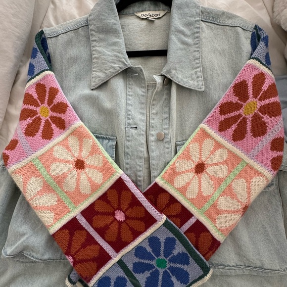 Davi & Dani Flower Power Jean Jacket - Picture 4 of 5
